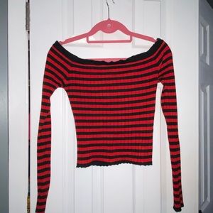 Striped off the shoulder fitted long sleeve!